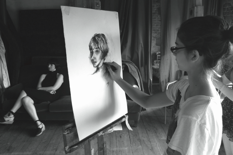 Learn how to draw at a free life drawing class